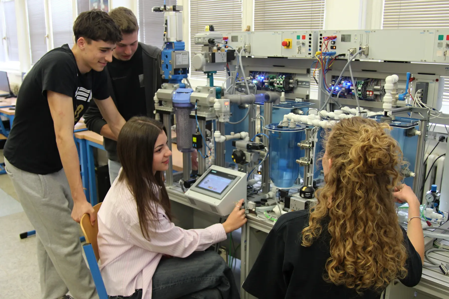 Featured image for “Strojírenství”